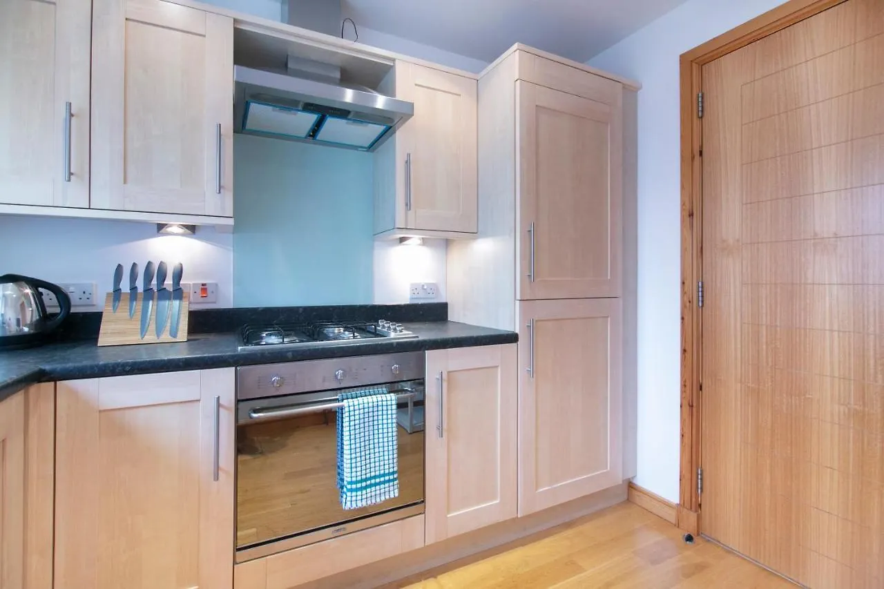 Willowbank Road Apartments - Grampian Lettings Ltd アバディーン 0*,